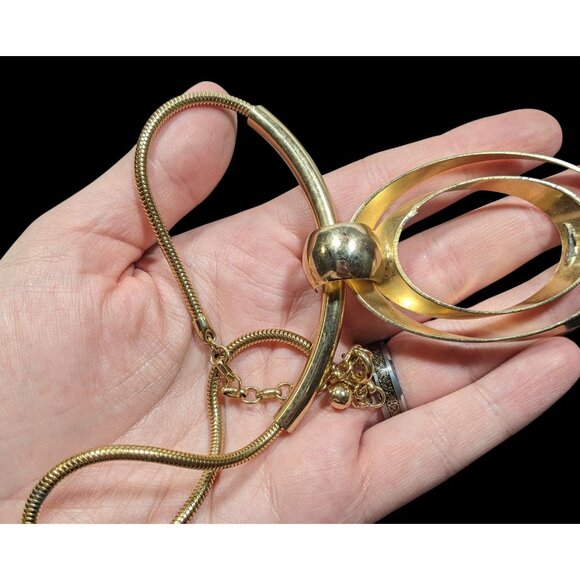 Vintage Modernist Open Oval Gold Tone Necklace - Picture 5 of 8